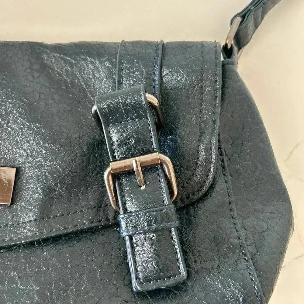 Fergi black leather crossbody purse bag excellent condition boho bohemian - Picture 5 of 9